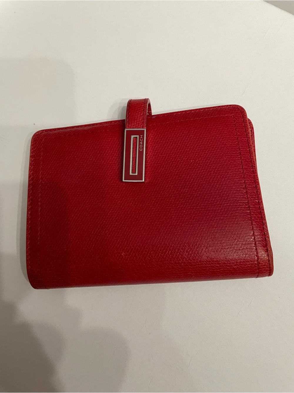 Coach vintage y2k Red Leather Compact Wallet euc comps $175 and up clean